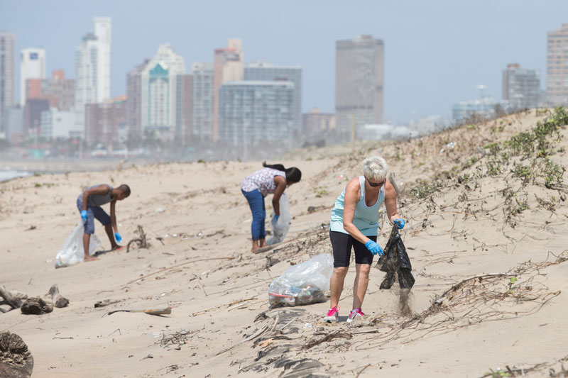 Clean up for FNB Cape Town 12 ONERUN